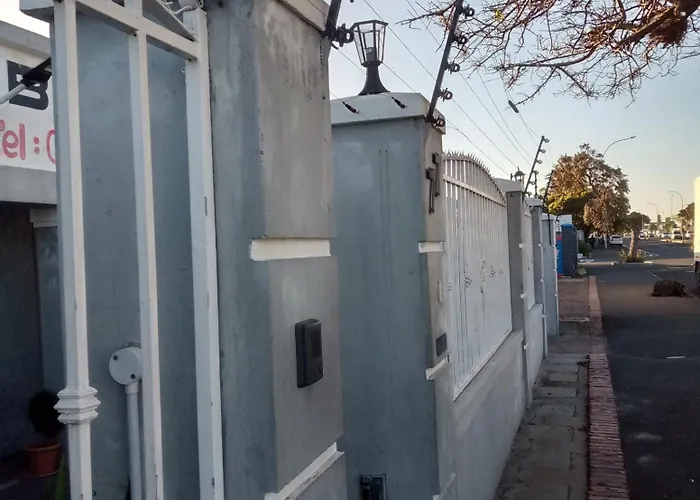 Sunshine Guest House Cape Town
